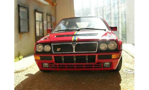 Lancia Delta HF Integrale 1/18 Kyosho evolution 2 collezione modellini auto