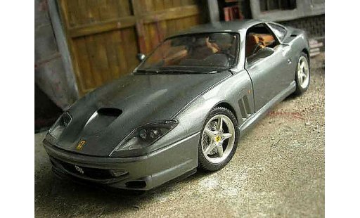 Ferrari 550 Maranello 1/18 Burago grigio modellini auto