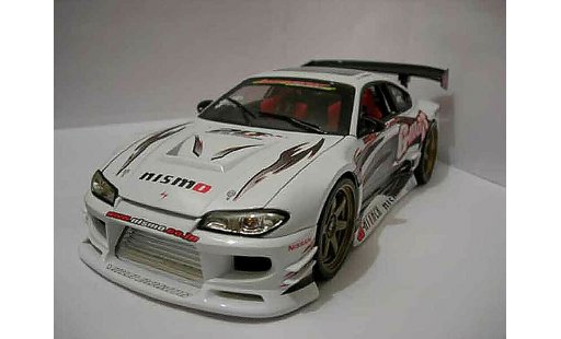 Nissan Silvia S15 1/18 Muscle Machines  modellini auto