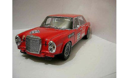 Mercedes 300 6.8 1/18 Minichamps amg modellini auto