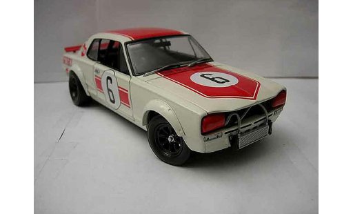Nissan Skyline 2000 1/18 Kyosho gt-r kpgc10 #6 modellini auto
