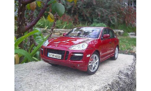 Porsche Cayenne GTS 1/18 Norev rosso modellini auto