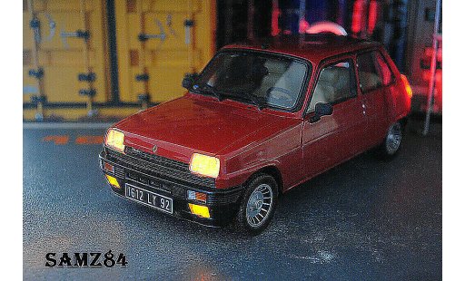 Renault 5 Alpine 1/18 Ottomobile Turbo Rouge LED modellini auto