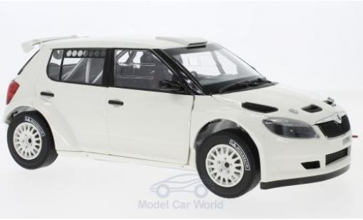 Skoda Fabia 1/18 Abrex II FL S2000 bianco 2010 with Gravel Wheels modellino in miniatura