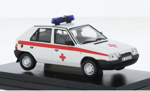 Skoda Favorit 1/43 Abrex 136L Zdravotnicka Slubza Policie 1988 1:43 modellino in miniatura