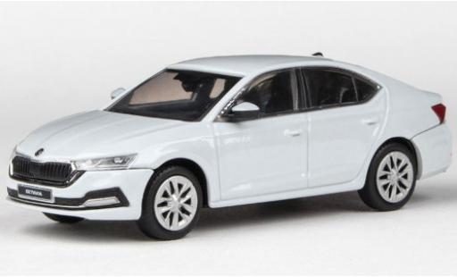 Skoda Octavia 1/43 Abrex IV metallico bianco 2020 modellino in miniatura
