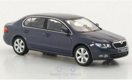 Skoda Superb 1/43 Abrex II blu modellino in miniatura