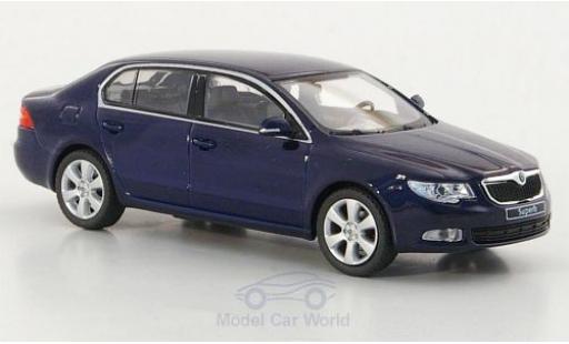 Skoda Superb 1/43 Abrex II metallico blu modellino in miniatura