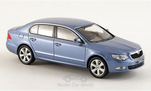 Skoda Superb 1/43 Abrex II metallico blu modellino in miniatura