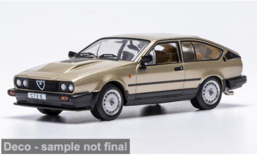 Alfa Romeo GT 1/43 IXO V 6 beige 1982 1:43 modellino in miniatura