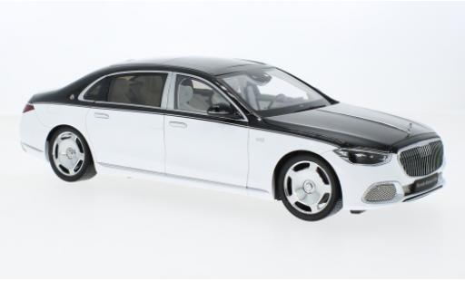 Mercedes CLA 1/18 Almost Real Maybach S-classe nero/bianco 2021 modellino in miniatura