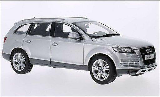 Audi Q7 suv 1/18 Kyosho grigio 2013 modellini auto