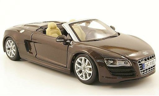 Audi R8 spyder 1/24 Maisto marrone modellini auto