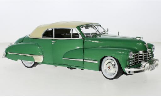 Cadillac Series 62 1/18 Auto World Convertibile metallise verde/beige 1947 modellino in miniatura