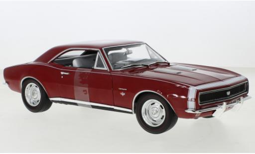 Chevrolet Camaro 1/18 Auto World SS/RS rosso 1967 modellino in miniatura