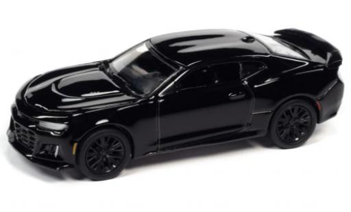 Chevrolet Camaro 1/64 Auto World ZL1 nero 2019 modellino in miniatura