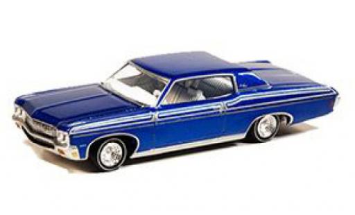 Chevrolet Impala 1/64 Auto World Sport Coupe metallise blu 1970 modellino in miniatura