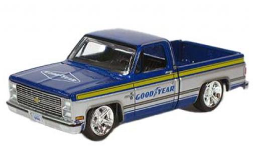 Chevrolet Silverado 1/64 Auto World Goodyear 1983 modellino in miniatura