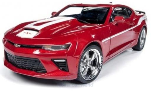 Chevrolet Camaro 1/18 Auto World Yenko rosso/bianco 2017 modellino in miniatura