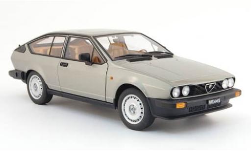 Alfa Romeo Alfetta 1/18 AUTOart GTV 2.0 metallise grau 1980 1:18 modellino in miniatura