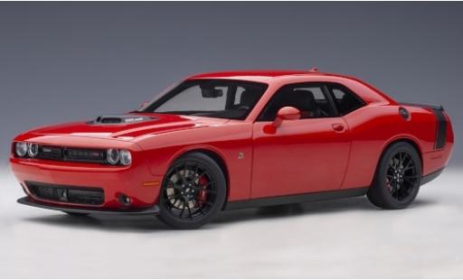 Dodge Challenger 1/18 AUTOart 392 HEMI Scat Pack Shaker rosso/nero 2018 modellino in miniatura