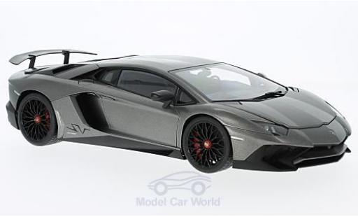 Lamborghini Aventador 1/18 AUTOart LP750-4 SV matt-grigio 2015 modellino in miniatura