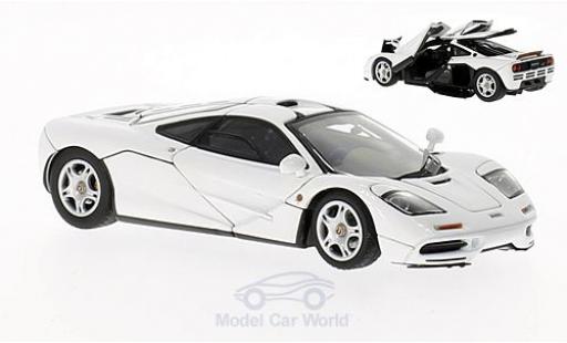 McLaren F1 1/43 AUTOart bianco 1994 mit vielen beweglichen Teilen und Koffer-Set modellino in miniatura