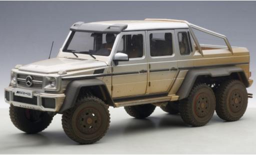 Mercedes Classe G 1/18 AUTOart G63 AMG 6x6 grigio 2013 mit Gebrauchsspuren modellino in miniatura