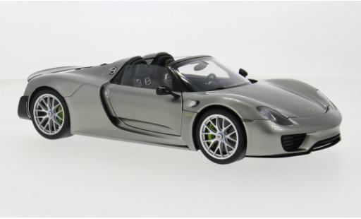 Porsche 918 1/18 AUTOart Spyder Weissach Package silber 1:18 modellino in miniatura