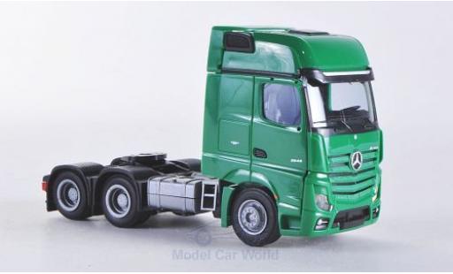 Mercedes Actros 1/87 AWM 2 Giga. verde Aerop.-Zugmaschine 3-achsig verde modellino in miniatura