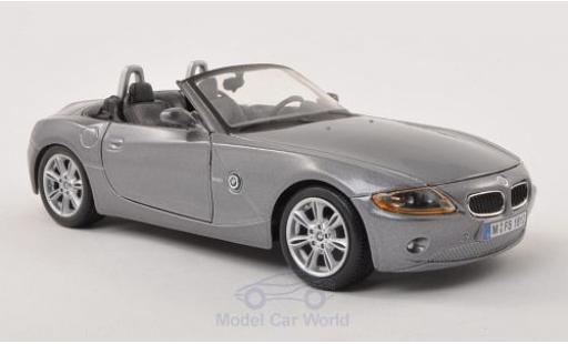 Bmw Z4 1/24 Burago metallico grigio Verdeck geöffnet modellino in miniatura