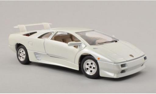Lamborghini Diablo 1/24 Burago metallico bianco modellino in miniatura