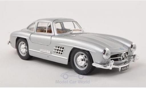 Mercedes 300 SL 1/24 Burago SL (W198) grigio 1954 modellino in miniatura