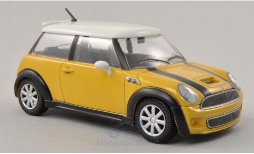 Mini Cooper 1/24 Burago S giallo/bianco ohne Vitrine modellino in miniatura