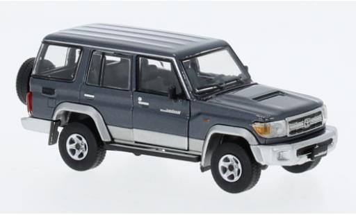 Toyota Land Cruiser 1/64 BM Creations LC76 metallise grau/d modellino in miniatura