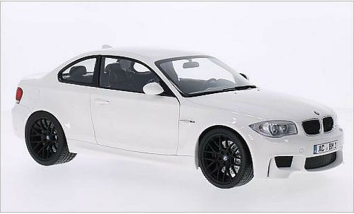 Bmw 1M coupe 1/18 Minichamps bianco 2011 E82 modellini auto
