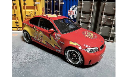 Bmw 1M flash mcqueen 1/18 GT Spirit  modellini auto