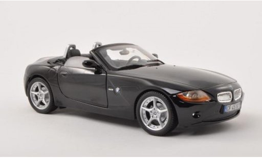 Bmw Z4 roadster 1/18 Burago E85 nero capote geoffnet 2003 modellini auto