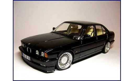 Alpina B10 3.5 1/18 Minichamps 1988 i alpina b10 modellini auto