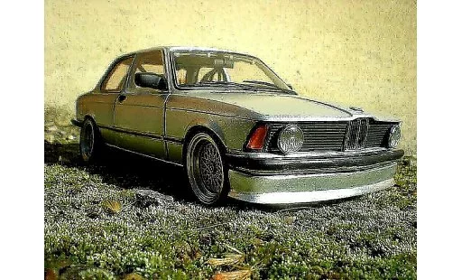 Bmw 323 tuning 1/18 Autoart e21 swap moteur bmw 653m german look 1977 modellini auto