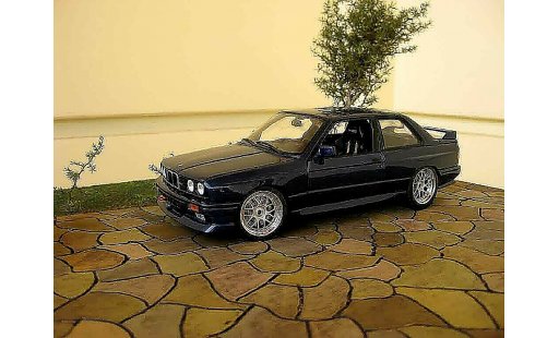 Bmw M3 evo 2 1/18 Minichamps E30 rsi evolution swap moteur v10 modellini auto