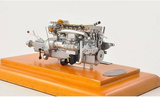 Bugatti 57 SC 1/18 CMC Motor-Aggregat 1938 modellini auto