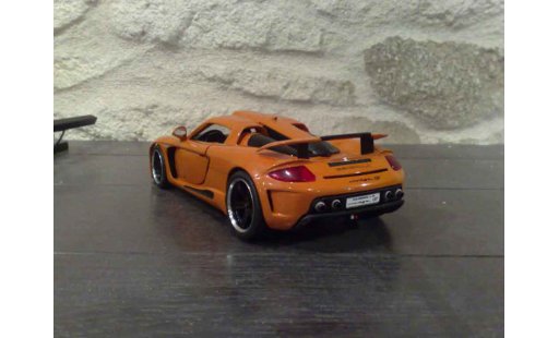 Gemballa Mirage GT 1/18 Maisto orange modellini auto