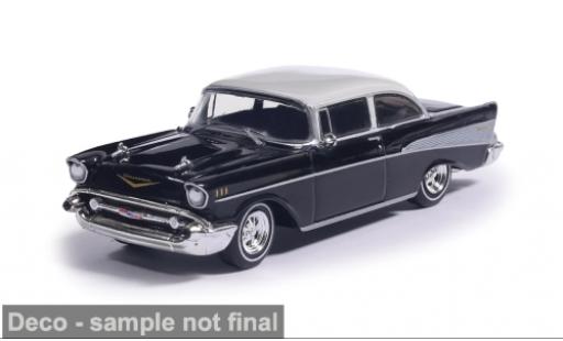 Modellini auto Chevrolet Bel Air schwarz/weiss 1957 1/64 IXO America