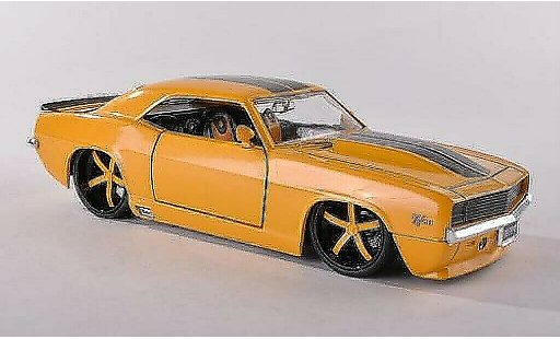 Chevrolet Camaro Z28 1/24 Jada Toys giallo/nero 1969 modellini auto