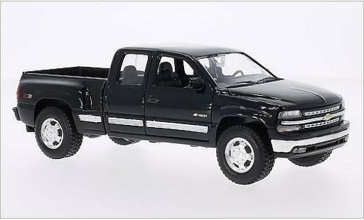 Chevrolet Silverado pickup 1/24 Welly nero 1999 modellini auto