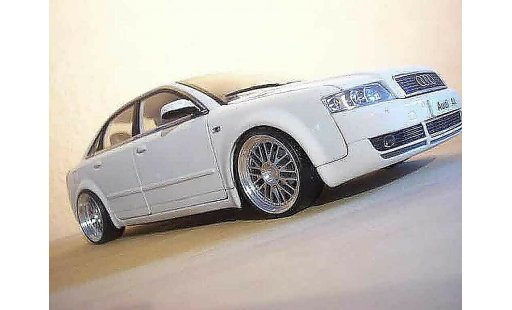 Audi A4 berline 1/18 Minichamps bianco jantes bbs modellini auto