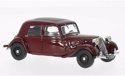 Citroen Traction 7 1/43 IXO 7A rosso 1934 modellini auto
