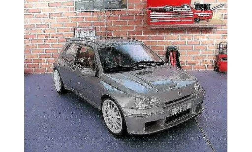Renault Clio Maxi 1/18 Ottomobile plain body jantes oz 19 pouces modellini auto