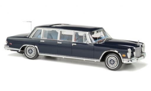 Mercedes 600 1/18 CMC Pullman (W100) blu King of Rock n Roll modellino in miniatura